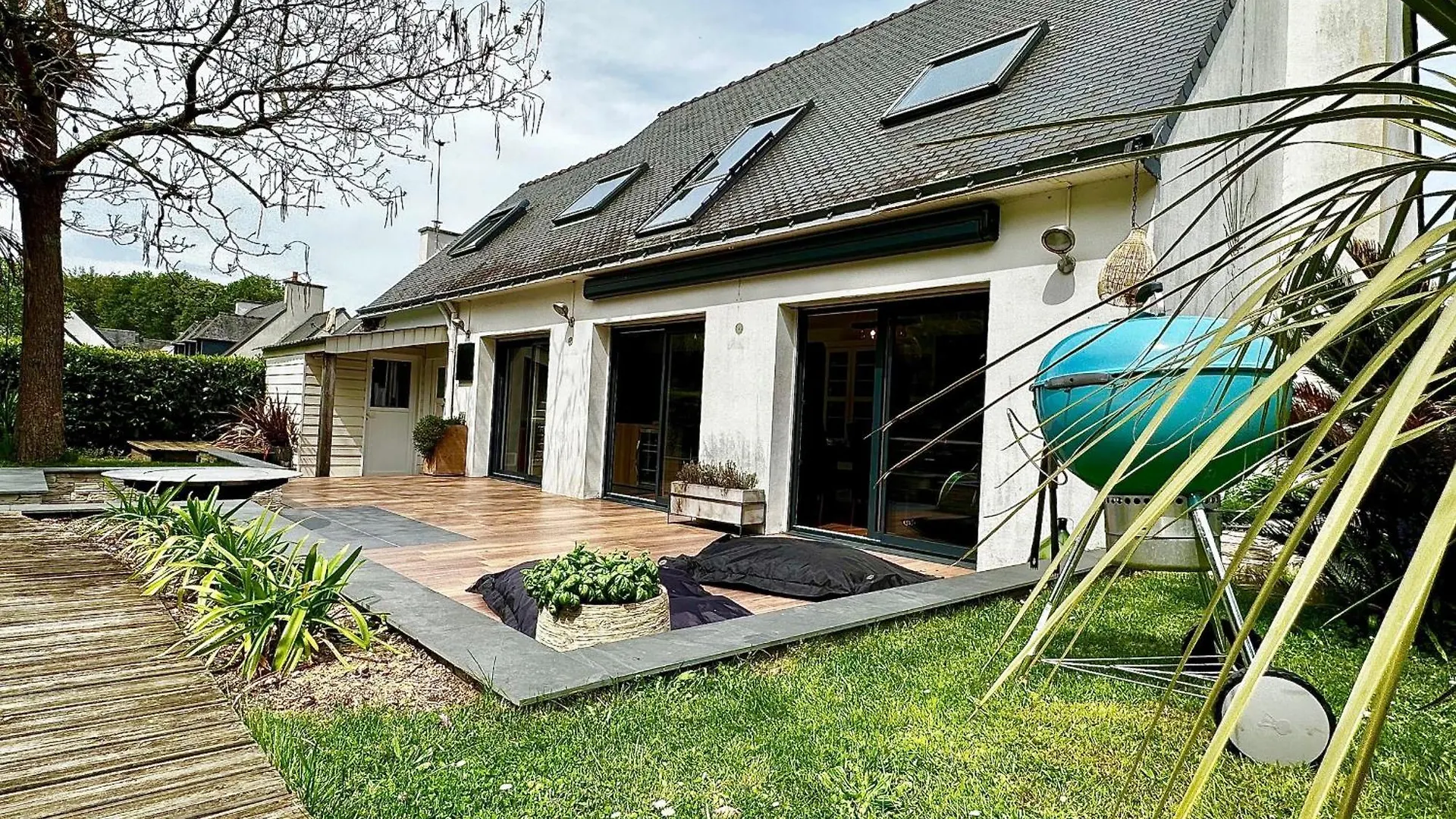 Holiday home Maison De Luxe A Guidel Avec Piscine, Jacuzzi Et Brasero - Fr-1-714-7 France